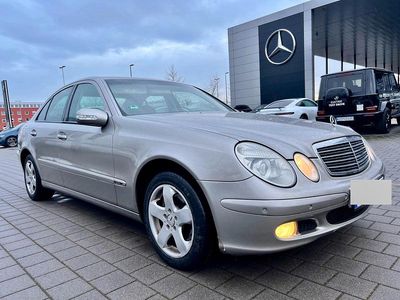 Gebraucht 2003 Mercedes E200 Avantgarde Limousine | 2.790 € (Fairer Preis)