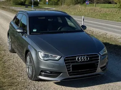 Gebraucht Audi A3 Ambition 150 PS (110 kW) 2015 Grau Limousine