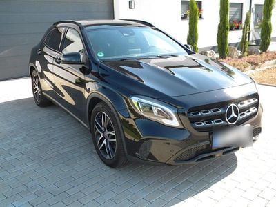 Mercedes GLA180