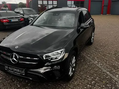 Gebraucht Mercedes GLC220 Night 194 PS (142 kW) 2021 Schwarz/baltic black SUV