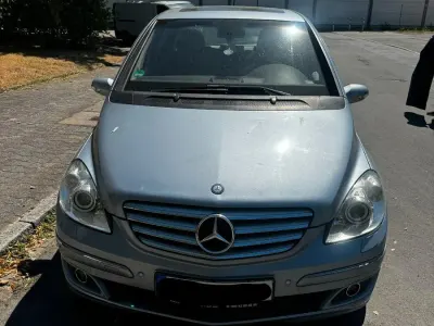 Gebraucht Mercedes A180 109 PS (80 kW) 2005 Silber Kleinwagen