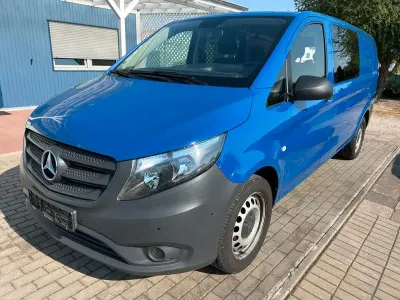 Gebraucht Mercedes Vito 163 PS (119 kW) 2022 Blau Van