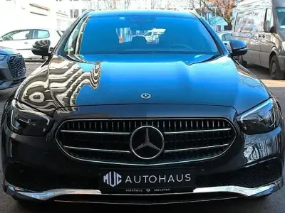 Używany Mercedes E300 194 KM (142 kW) 2021 Szary Sedan/Limuzyna