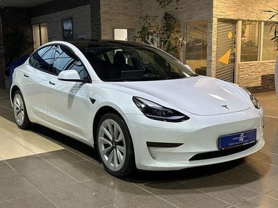 Weiß Gebraucht 2022 Tesla Model 3 Limousine | 25.800 € (Fairer Preis)