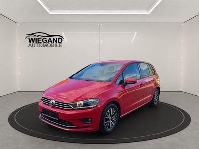 Usata VW Golf Sportsvan Comfortline 110 CV (80 kW) 2016 Rosso Monovolume