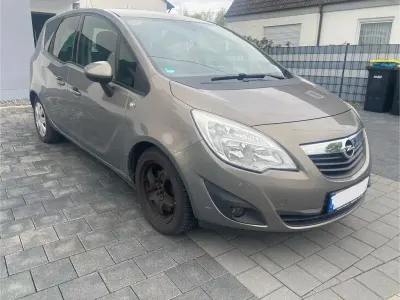 Gebraucht Opel Meriva Design Edition 140 PS (102 kW) 2011 Beige Van / Kleinbus