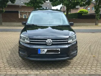 Gebraucht VW Caddy Comfortline 125 PS (91 kW) 2015 Schwarz Van / Kleinbus