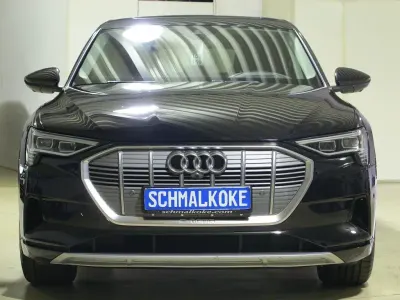 Gebraucht Audi e-tron Advanced Plus 230 kW (313 PS) 2022 Mythosschwarz (metallic) SUV