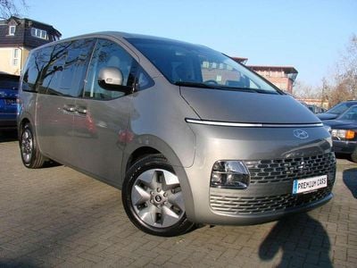 Gebraucht Hyundai Staria Prime 177 PS (130 kW) 2023 Olivine gray metallic Van / Kleinbus