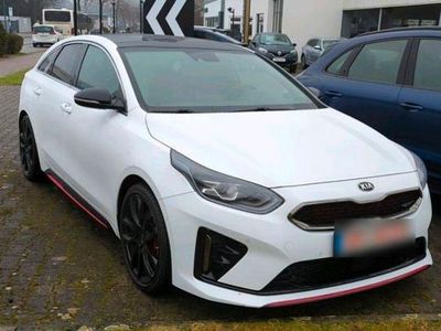 Kia ProCeed GT