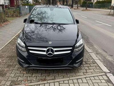 Mercedes B200