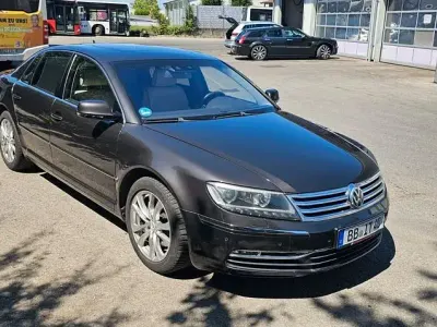 Gebraucht VW Phaeton 245 PS (180 kW) 2013 Braun Limousine
