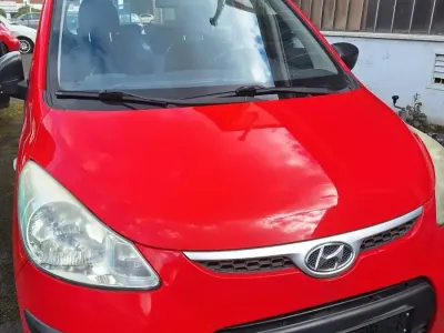 Gebraucht Hyundai i10 45 PS (33 kW) 2009 Rot Kleinwagen