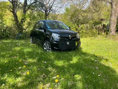 Begagnad Renault Twingo Zen 60 kW (82 HK) 2022 Svart Halvkombi