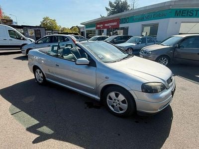 Begagnad Opel Astra Cabriolet Edition 125 HK (91 kW) 2003 Silver Cab