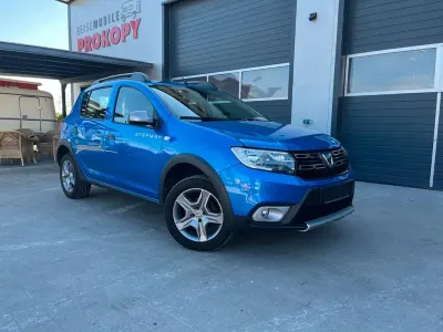 Używany Dacia Sandero Anniversary 90 KM (66 kW) 2020 Niebieski SUV