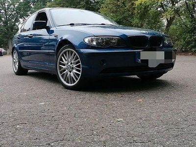 Gebraucht BMW 325 Basis 192 PS (141 kW) 2002 Blau Limousine