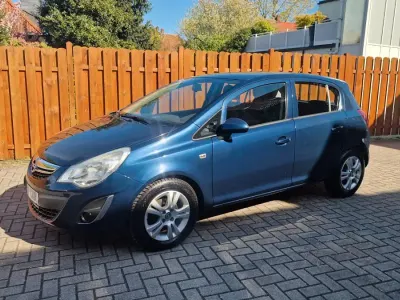 Gebraucht Opel Corsa 86 PS (63 kW) 2012 Ozean blau (p2) Kleinwagen