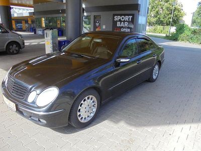 Mercedes E220