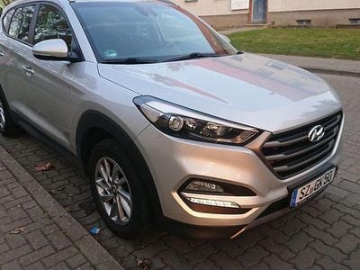 Second-hand Hyundai Tucson Style 177 CP (130 kW) 2016 Argintiu SUV