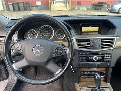 Mercedes E220