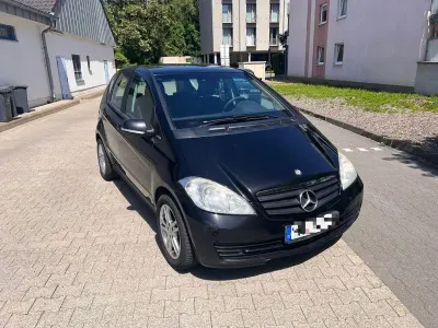 Gebraucht Mercedes A160 Edition 95 PS (69 kW) 2010 Schwarz Van / Kleinbus