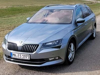 Używany Skoda Superb Style 120 KM (88 kW) 2018 Szary Kombi