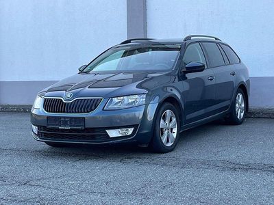 Gebraucht Skoda Octavia Elegance 150 PS (110 kW) 2015 Grau Kleinwagen