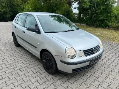 Gebraucht VW Polo 48 PS (35 kW) 2002 Silber Kleinwagen