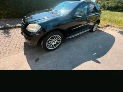 Gebraucht Mercedes ML280 254 PS (186 kW) 2007 Schwarz SUV