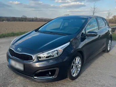 Gebraucht Kia Ceed Spirit 136 PS (100 kW) 2016 Grau Kleinwagen