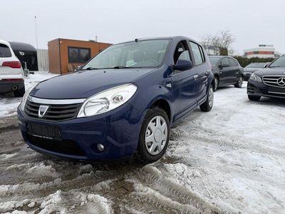 Gebraucht Dacia Sandero Lauréate 87 PS (63 kW) 2009 Dacia blau marine Kleinwagen