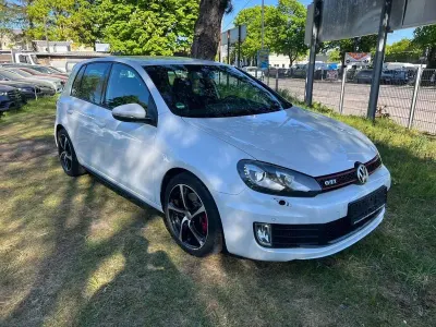 Usata VW Golf VI GTI 211 CV (155 kW) 2011 Bianco Utilitaria