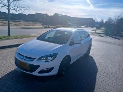 Gebraucht Opel Astra 2014 Weiß Kombi
