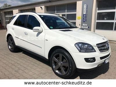 Gebraucht Mercedes ML320 Edition 1 224 PS (164 kW) 2008 Weiß SUV