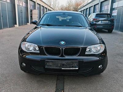 Gebraucht BMW 116 120 PS (88 kW) 2009 Schwarz Kleinwagen