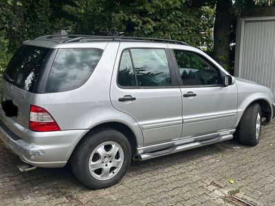 Mercedes ML270