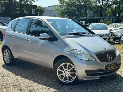 Gebraucht Mercedes A160 95 PS (69 kW) 2010 Silber Limousine