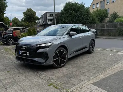 Gebraucht Audi Q4 Sportback e-tron Basis 125 kW (170 PS) 2022 Grau SUV