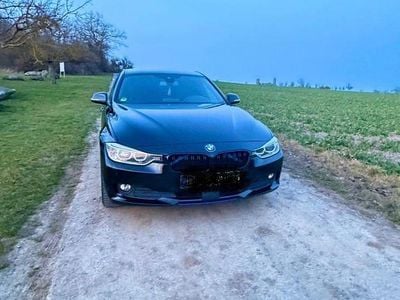 Gebraucht BMW 320 184 PS (135 kW) 2013 Schwarz Kombi