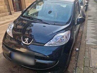 Gebraucht Peugeot 107 65 PS (47 kW) 2006 Schwarz Kleinwagen