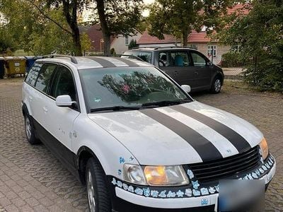Gebraucht VW Passat 90 PS (66 kW) 1999 Weiß Kombi