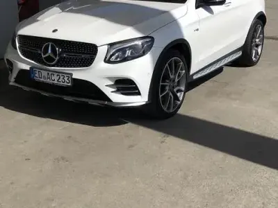 Używany Mercedes GLC43 AMG AMG 367 KM (269 kW) 2018 Biały SUV