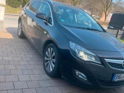 Gebraucht Opel Astra 140 PS (102 kW) 2012 Andere farben Kombi