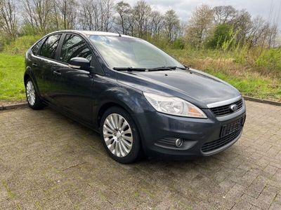 gebraucht Ford Focus Lim. Style +