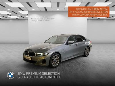 Grau Gebraucht 2022 BMW 320e Sport Line Limousine | 30.202 € (Etwas zu teuer)