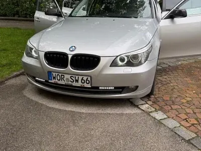 Gebraucht BMW 523 Exclusive 190 PS (139 kW) 2007 Silber Limousine