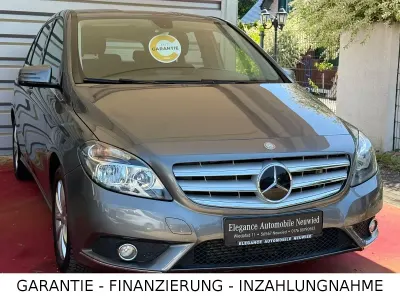 Gebraucht Mercedes B180 122 PS (89 kW) 2014 Grau Kleinwagen