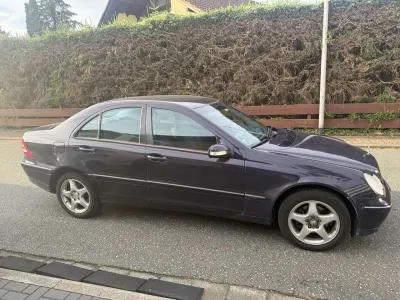 Gebraucht Mercedes C180 Avantgarde 129 PS (94 kW) 2001 Limousine
