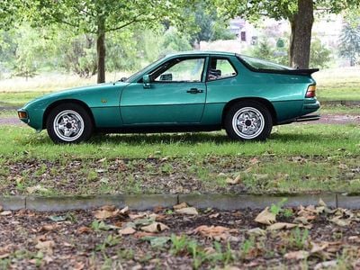 Usado Porsche 924 150 HP (110 kW) 1985 Verde Coupé